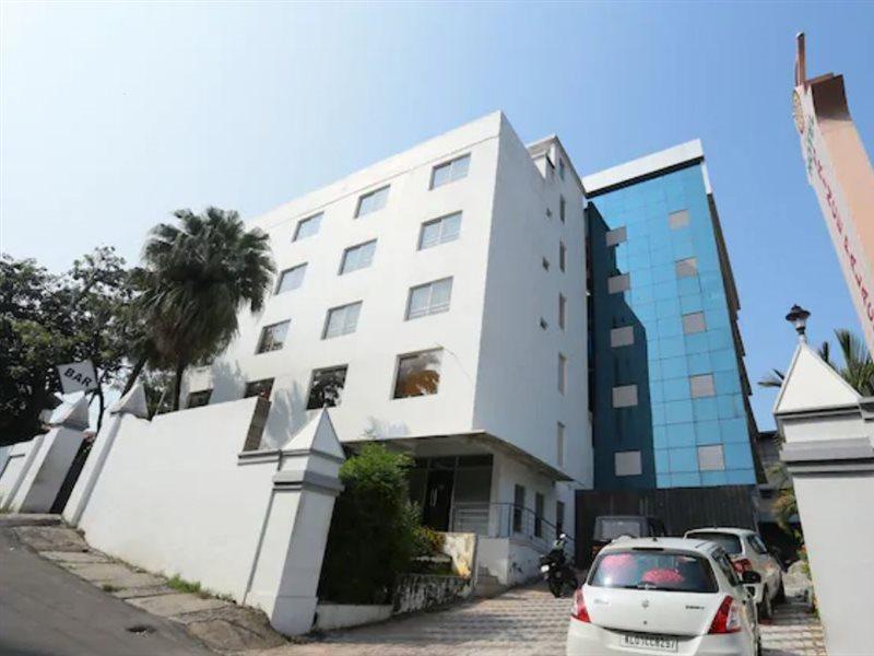 Super Townhouse Prince Palace Thiruvananthapuram Exterior foto