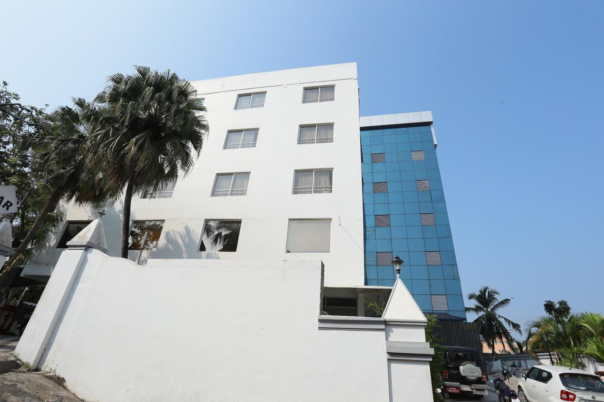 Super Townhouse Prince Palace Thiruvananthapuram Exterior foto
